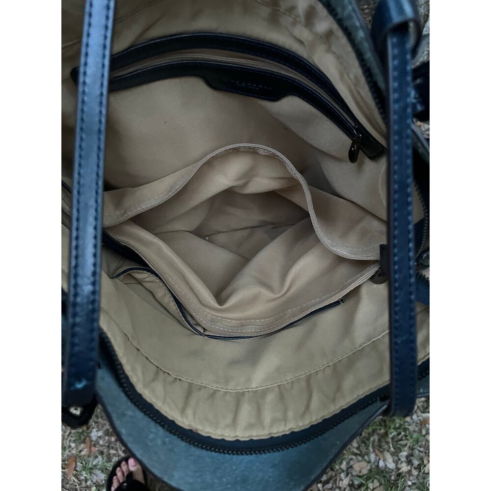 Borgasets Leather Tote Bag Navy - Picture 4 of 11